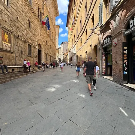 Apartment Le Logge - La Contessa Siena